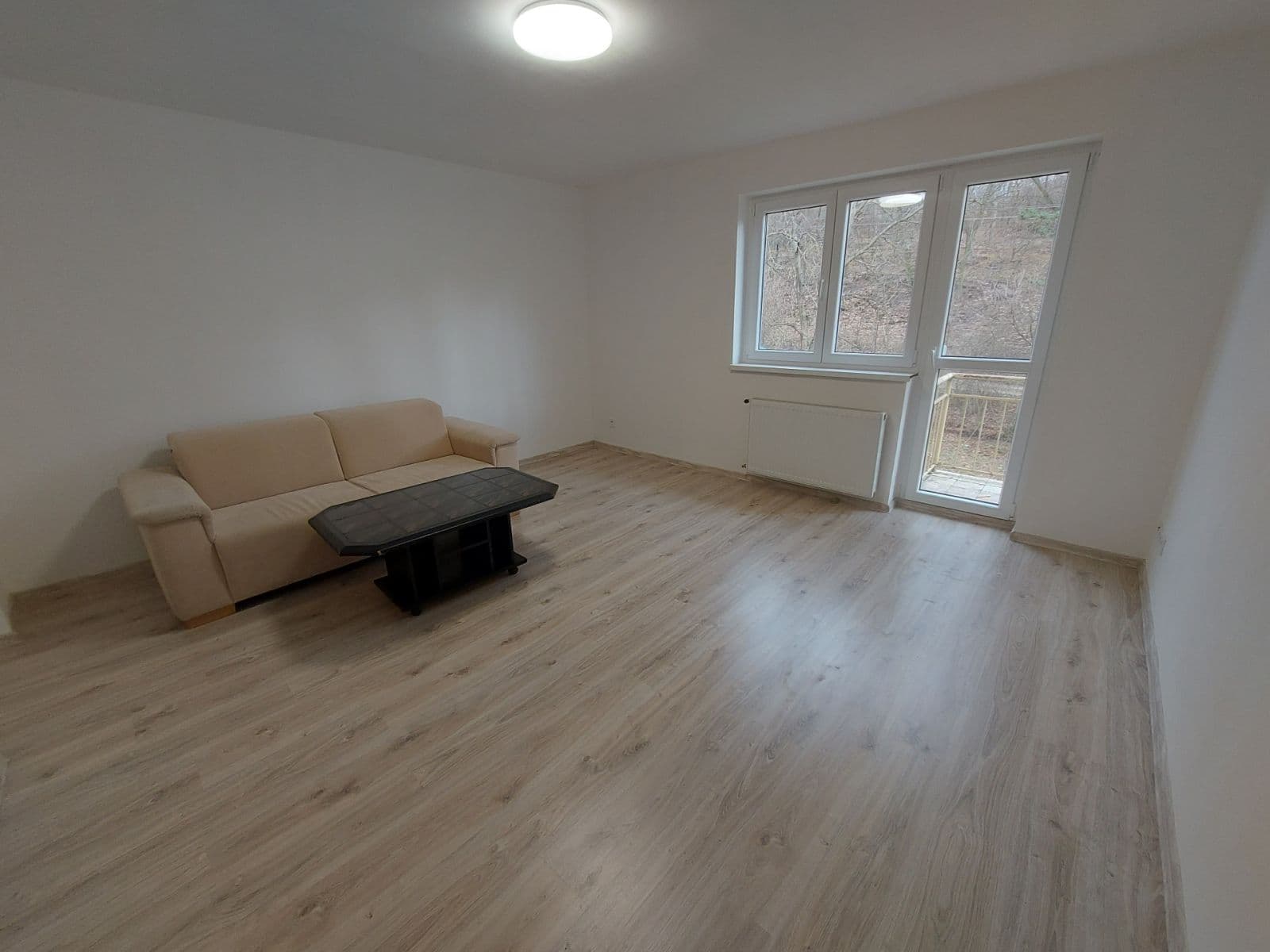 Pronájem bytu 3+1 60 m², Slaný, Středočeský kraj Pronájem bytu 3+1 60 m², Slaný, Středočeský kraj