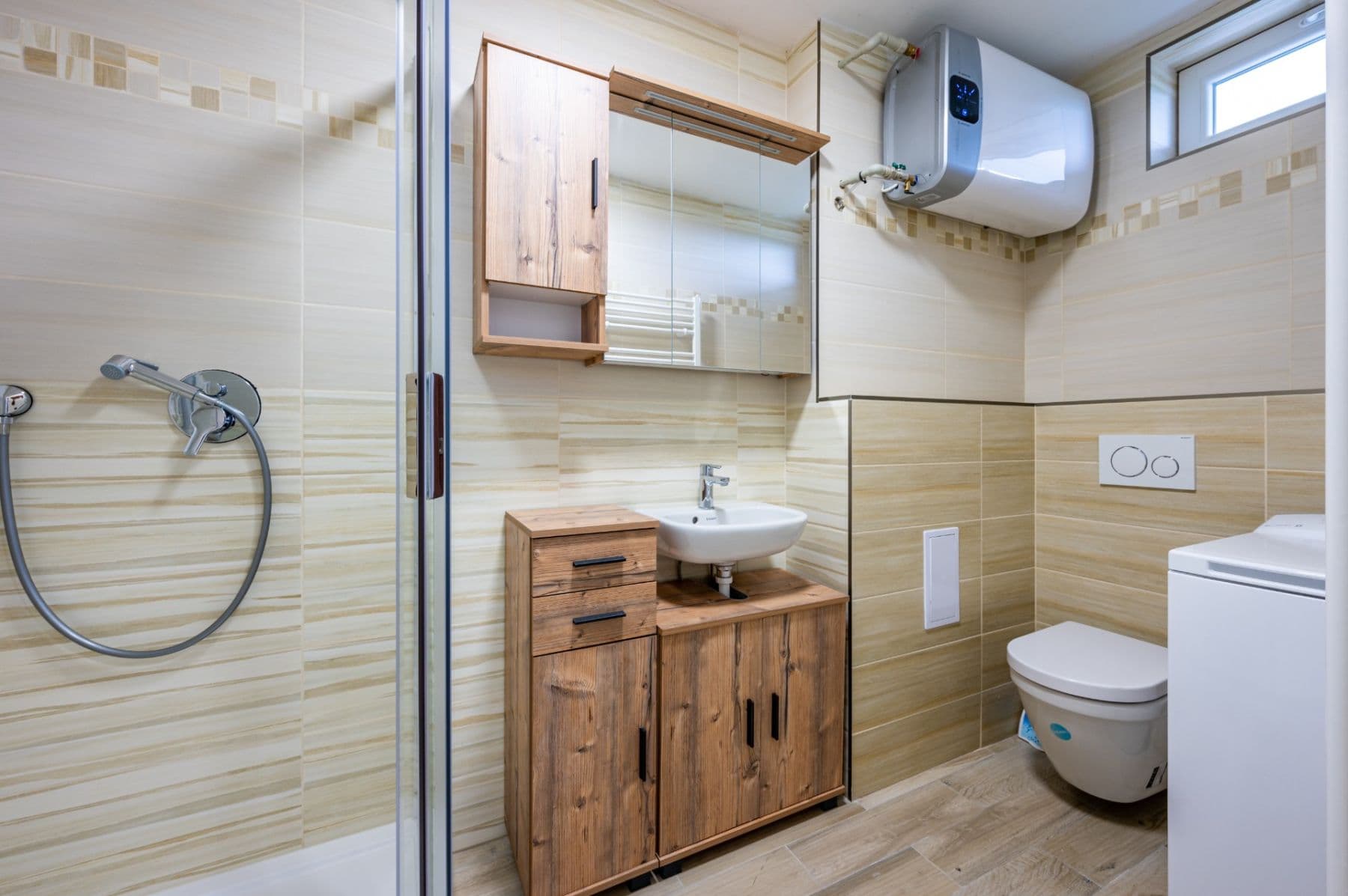 Pronájem bytu 2+kk 48 m², Revoluční, Měšice, Středočeský kraj Pronájem bytu 2+kk 48 m², Revoluční, Měšice, Středočeský kraj