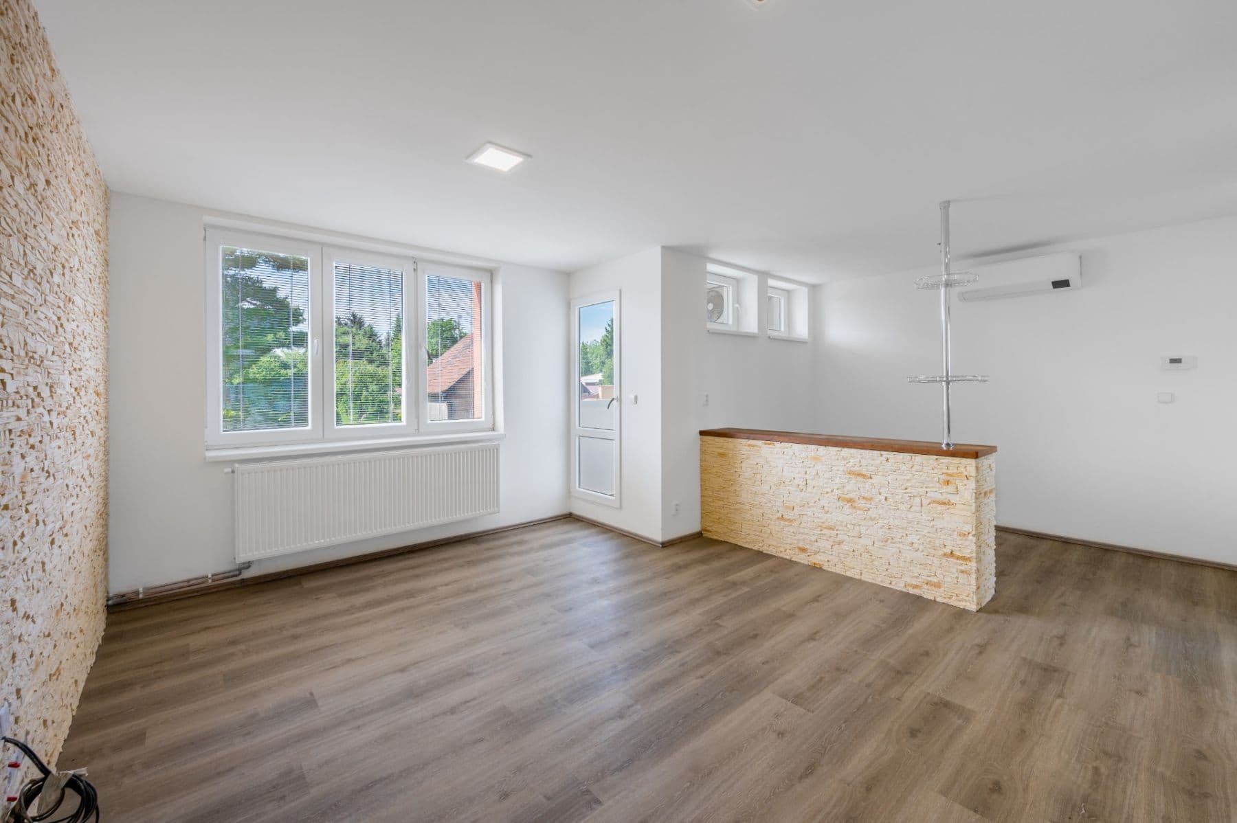 Pronájem bytu 2+kk 48 m², Revoluční, Měšice, Středočeský kraj Pronájem bytu 2+kk 48 m², Revoluční, Měšice, Středočeský kraj