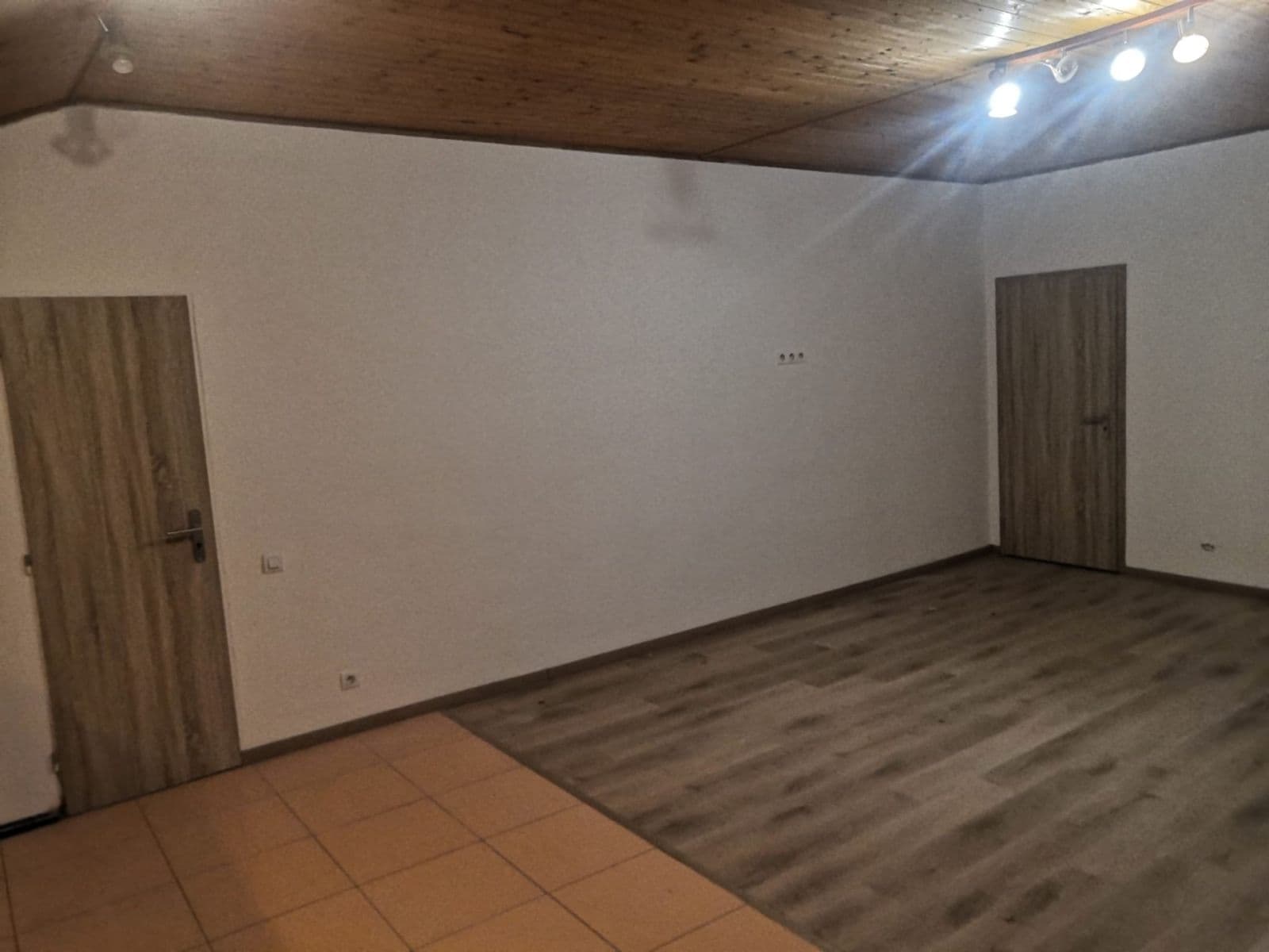 Pronájem bytu 2+kk 79 m², Kozí, Brozany nad Ohří, Ústecký kraj Pronájem bytu 2+kk 79 m², Kozí, Brozany nad Ohří, Ústecký kraj