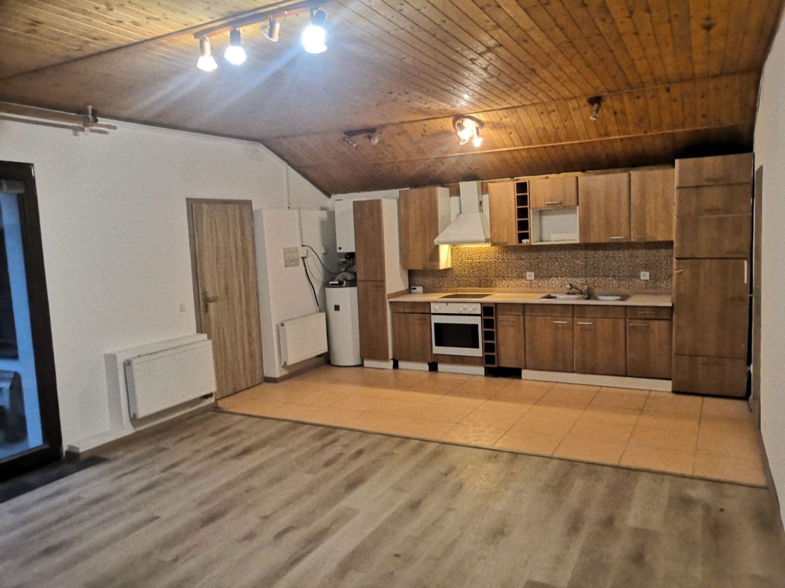 Pronájem bytu 2+kk 79 m², Kozí, Brozany nad Ohří, Ústecký kraj Pronájem bytu 2+kk 79 m², Kozí, Brozany nad Ohří, Ústecký kraj