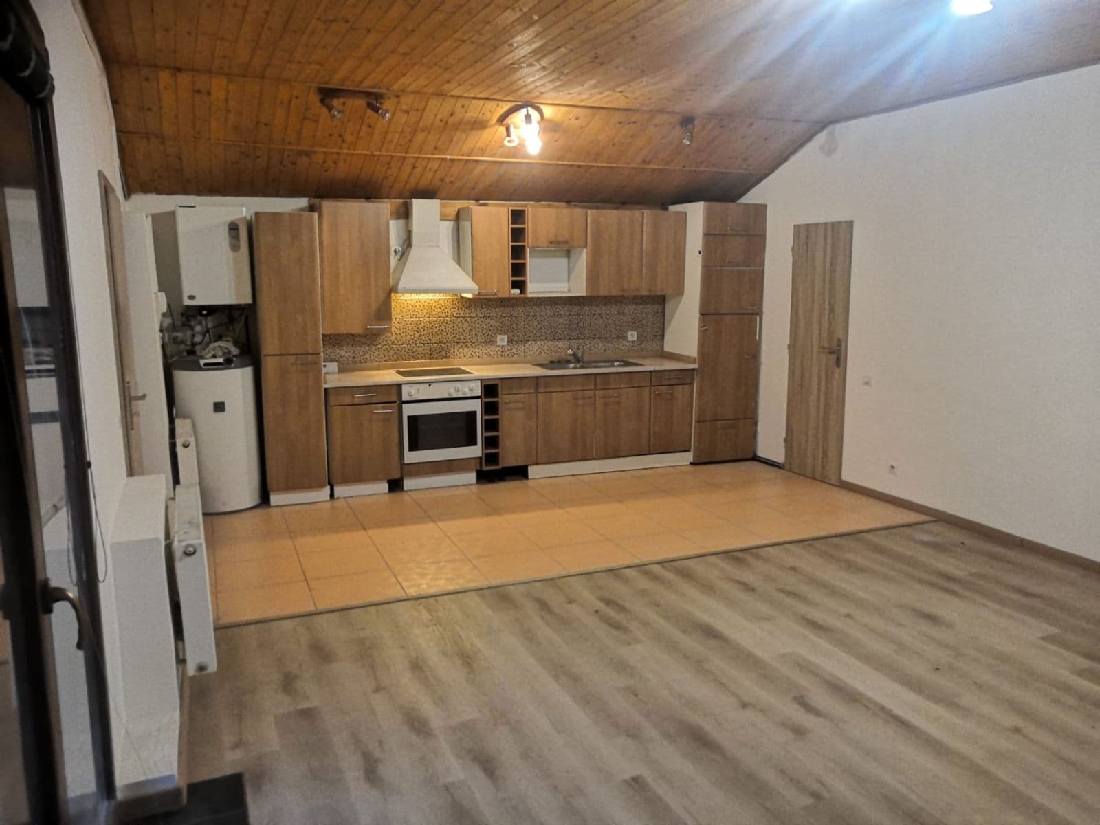 Pronájem bytu 2+kk 79 m², Kozí, Brozany nad Ohří, Ústecký kraj Pronájem bytu 2+kk 79 m², Kozí, Brozany nad Ohří, Ústecký kraj