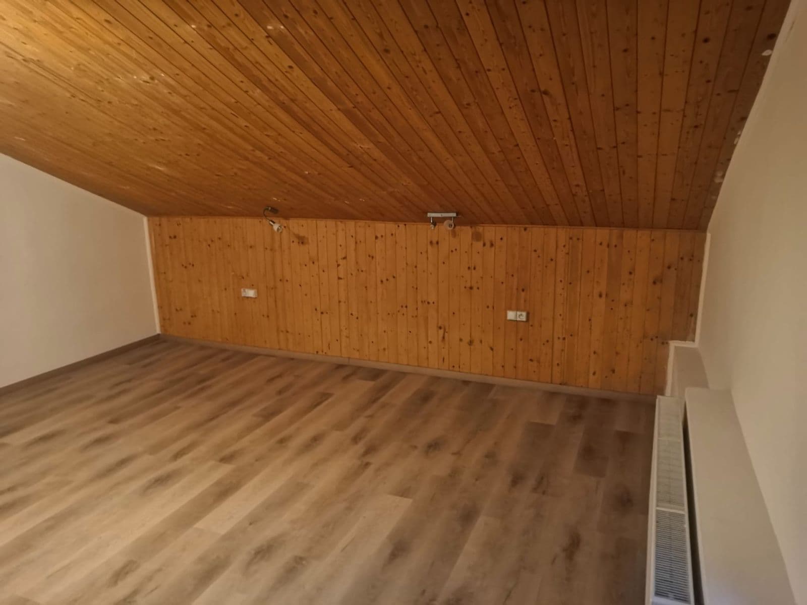 Pronájem bytu 2+kk 79 m², Kozí, Brozany nad Ohří, Ústecký kraj Pronájem bytu 2+kk 79 m², Kozí, Brozany nad Ohří, Ústecký kraj
