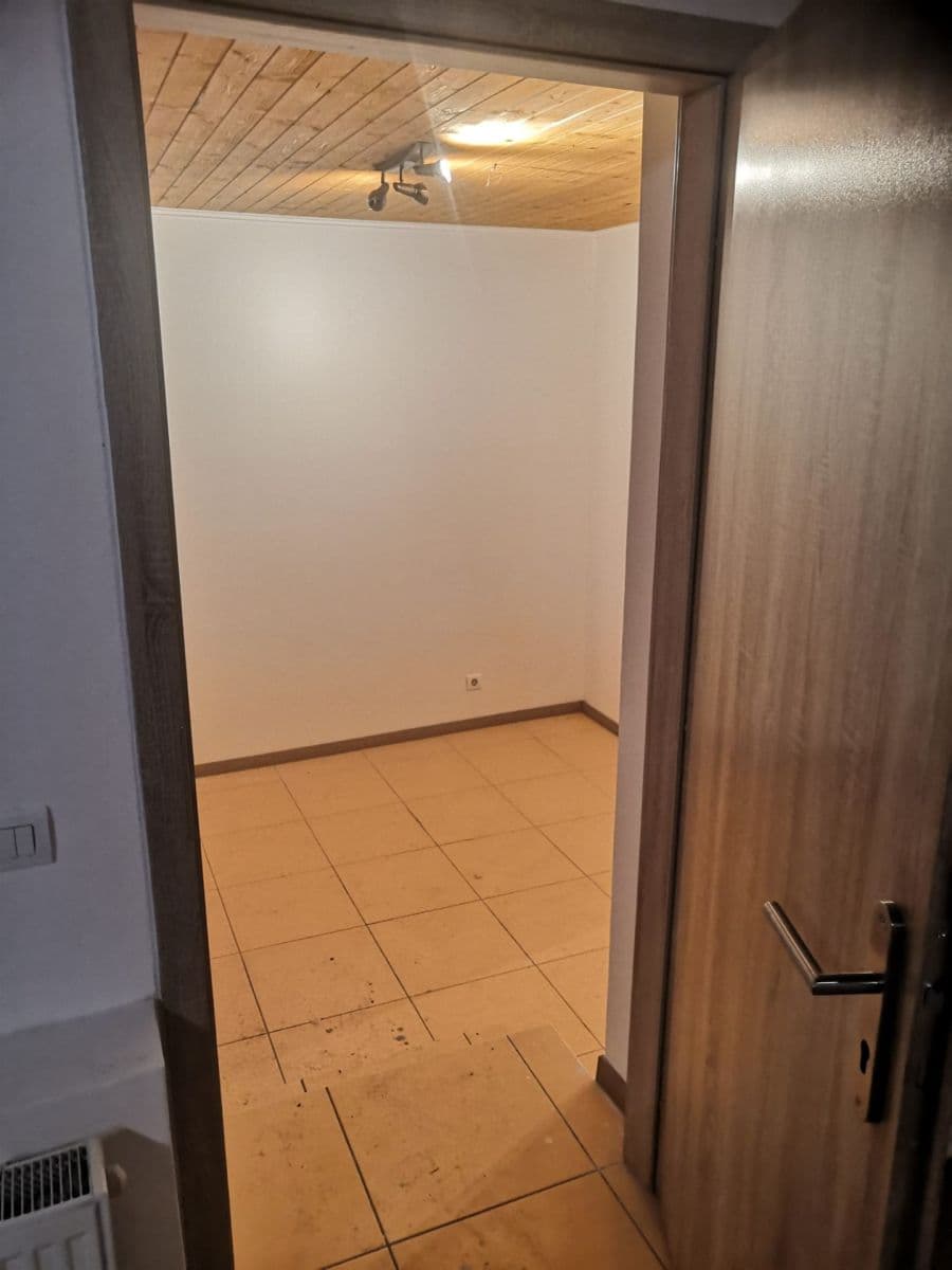 Pronájem bytu 2+kk 79 m², Kozí, Brozany nad Ohří, Ústecký kraj Pronájem bytu 2+kk 79 m², Kozí, Brozany nad Ohří, Ústecký kraj