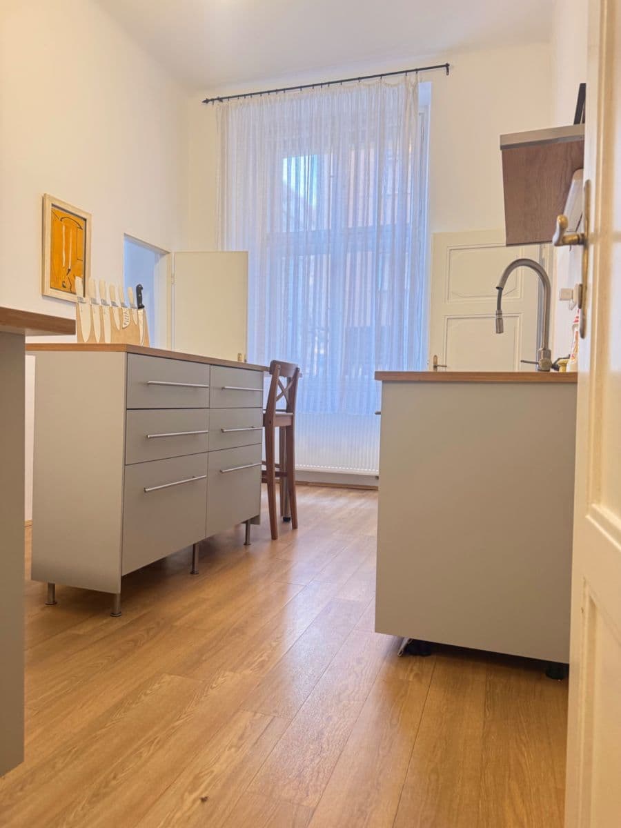 Pronájem bytu 3+1 77 m², Heřmanova, Praha, Praha Pronájem bytu 3+1 77 m², Heřmanova, Praha, Praha