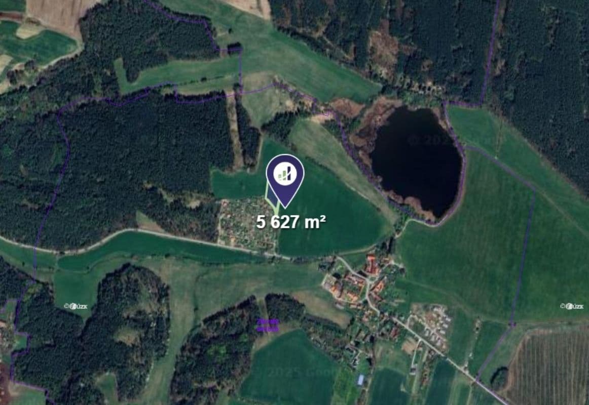 Prodej pozemku 5.627 m², Závraty, Jihočeský kraj Prodej pozemku 5.627 m², Závraty, Jihočeský kraj