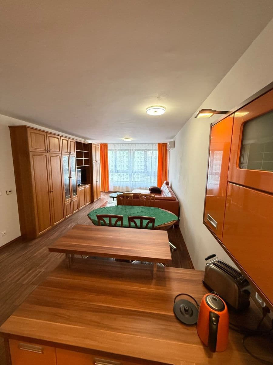 Pronájem bytu 2+kk 74 m², Jeremiášova, Praha, Praha Pronájem bytu 2+kk 74 m², Jeremiášova, Praha, Praha