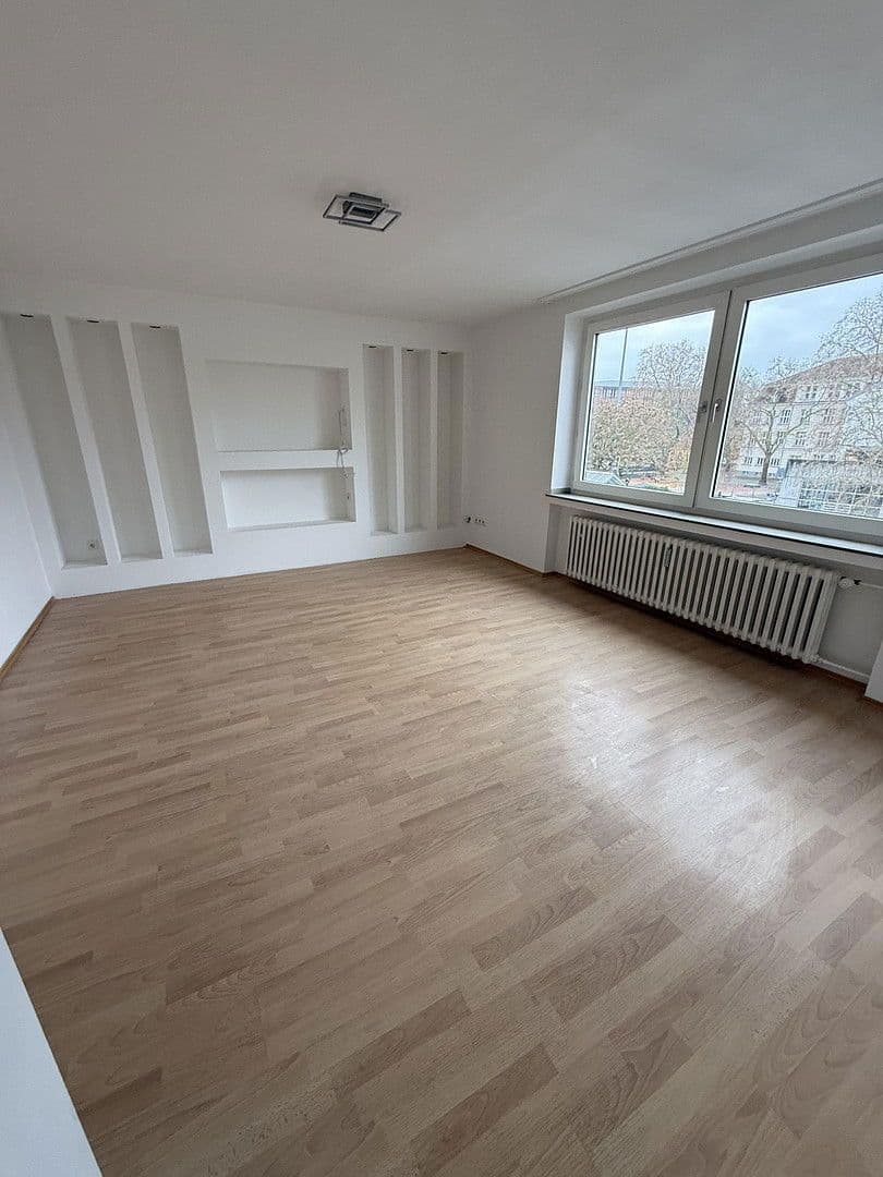 Pronájem bytu 2+1 66 m², Berliner Str.32, Köln, Severní Porýní-Vestfálsko Pronájem bytu 2+1 66 m², Berliner Str.32, Köln, Severní Porýní-Vestfálsko