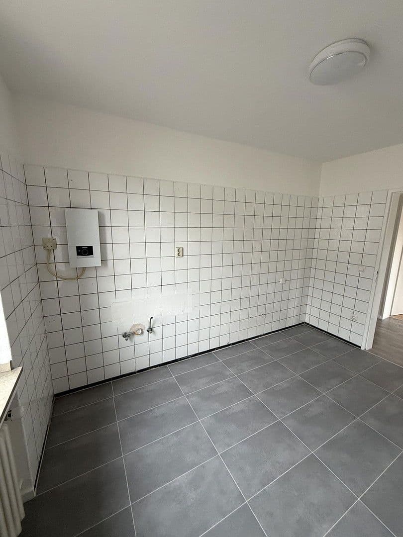 Pronájem bytu 2+1 66 m², Berliner Str.32, Köln, Severní Porýní-Vestfálsko Pronájem bytu 2+1 66 m², Berliner Str.32, Köln, Severní Porýní-Vestfálsko