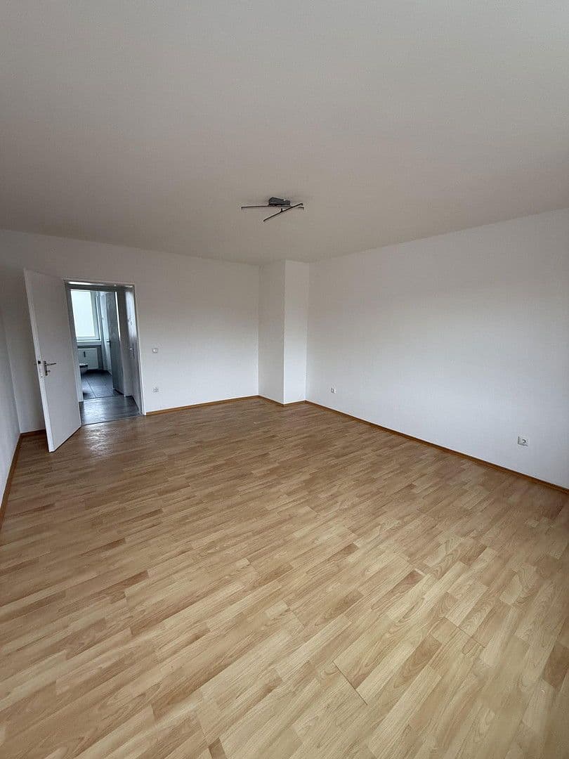 Pronájem bytu 2+1 66 m², Berliner Str.32, Köln, Severní Porýní-Vestfálsko Pronájem bytu 2+1 66 m², Berliner Str.32, Köln, Severní Porýní-Vestfálsko