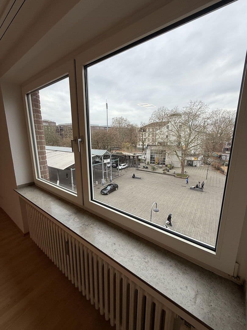 Pronájem bytu 2+1 66 m², Berliner Str.32, Köln, Severní Porýní-Vestfálsko Pronájem bytu 2+1 66 m², Berliner Str.32, Köln, Severní Porýní-Vestfálsko