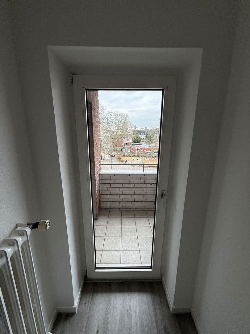 Pronájem bytu 2+1 66 m², Berliner Str.32, Köln, Severní Porýní-Vestfálsko Pronájem bytu 2+1 66 m², Berliner Str.32, Köln, Severní Porýní-Vestfálsko