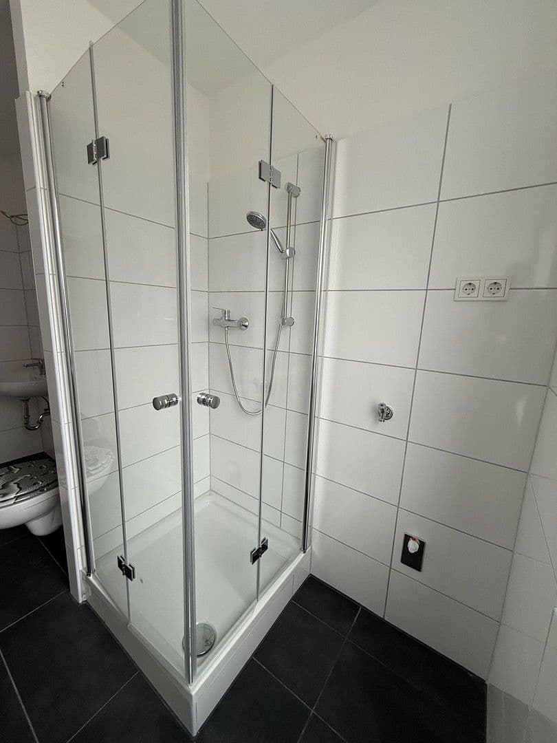 Pronájem bytu 2+1 66 m², Berliner Str.32, Köln, Severní Porýní-Vestfálsko Pronájem bytu 2+1 66 m², Berliner Str.32, Köln, Severní Porýní-Vestfálsko