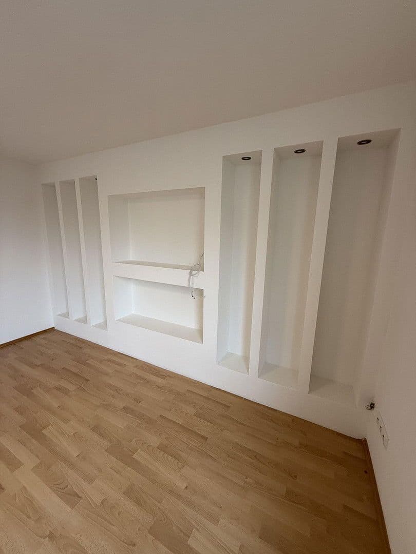 Pronájem bytu 2+1 66 m², Berliner Str.32, Köln, Severní Porýní-Vestfálsko Pronájem bytu 2+1 66 m², Berliner Str.32, Köln, Severní Porýní-Vestfálsko