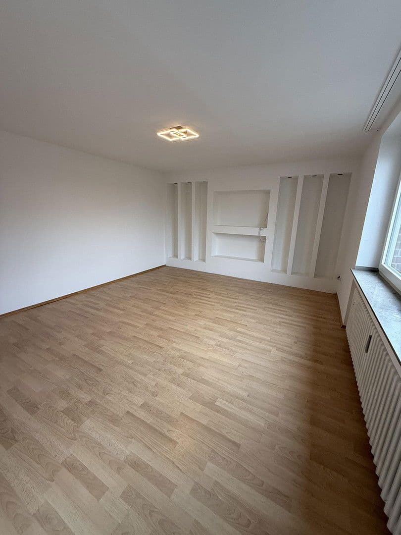 Pronájem bytu 2+1 66 m², Berliner Str.32, Köln, Severní Porýní-Vestfálsko Pronájem bytu 2+1 66 m², Berliner Str.32, Köln, Severní Porýní-Vestfálsko