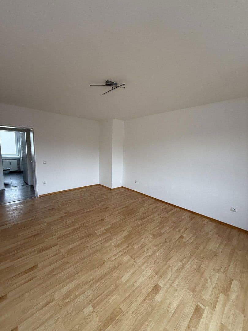 Pronájem bytu 2+1 66 m², Berliner Str.32, Köln, Severní Porýní-Vestfálsko Pronájem bytu 2+1 66 m², Berliner Str.32, Köln, Severní Porýní-Vestfálsko
