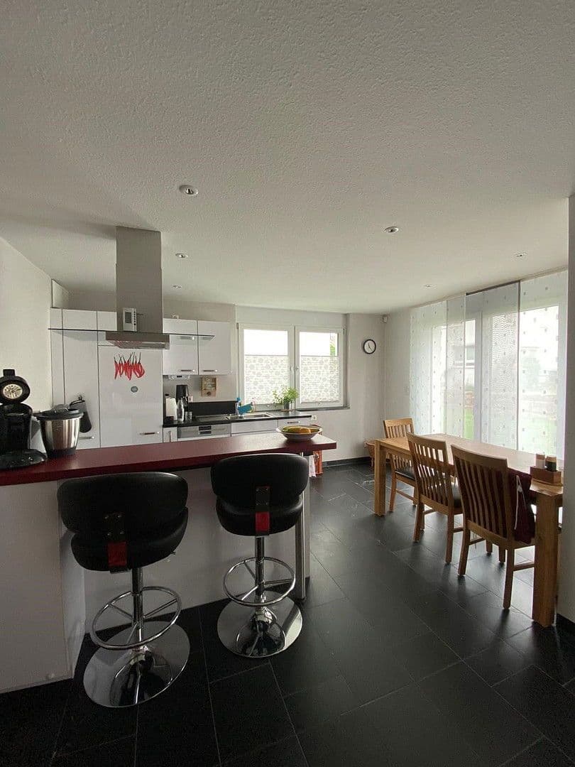 Pronájem bytu 3+1 86 m², Nufringen, Bádensko-Württembersko Pronájem bytu 3+1 86 m², Nufringen, Bádensko-Württembersko