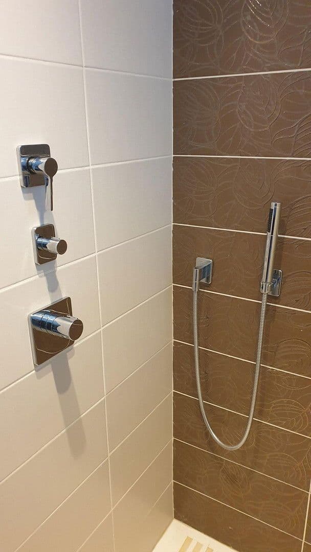 Pronájem bytu 4+kk 220 m², Am Goldberg 9, Heusenstamm, Hessen Pronájem bytu 4+kk 220 m², Am Goldberg 9, Heusenstamm, Hessen