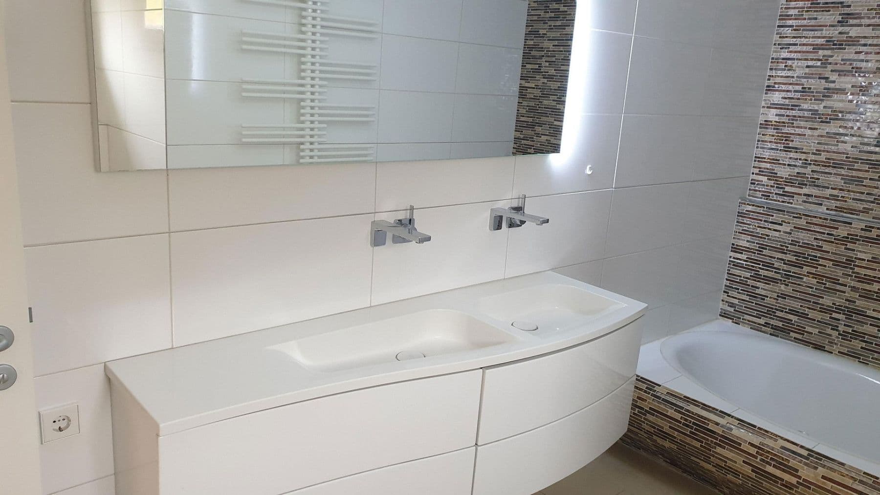 Pronájem bytu 4+kk 220 m², Am Goldberg 9, Heusenstamm, Hessen Pronájem bytu 4+kk 220 m², Am Goldberg 9, Heusenstamm, Hessen