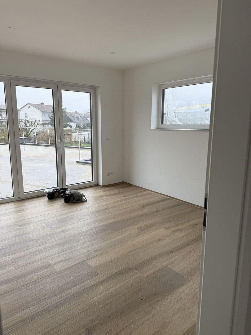 Pronájem bytu 3+1 80 m², Pohlheim, Hessen Pronájem bytu 3+1 80 m², Pohlheim, Hessen