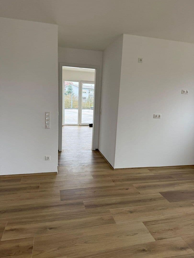 Pronájem bytu 3+1 80 m², Pohlheim, Hessen Pronájem bytu 3+1 80 m², Pohlheim, Hessen