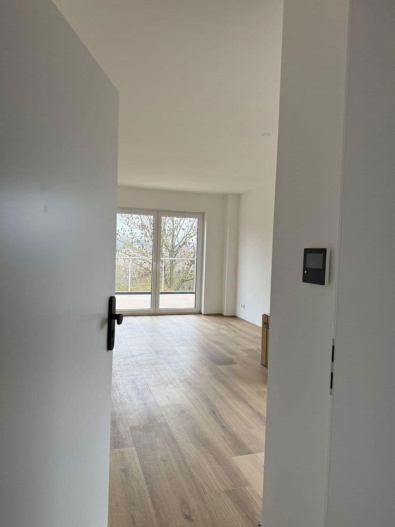 Pronájem bytu 3+1 80 m², Pohlheim, Hessen Pronájem bytu 3+1 80 m², Pohlheim, Hessen