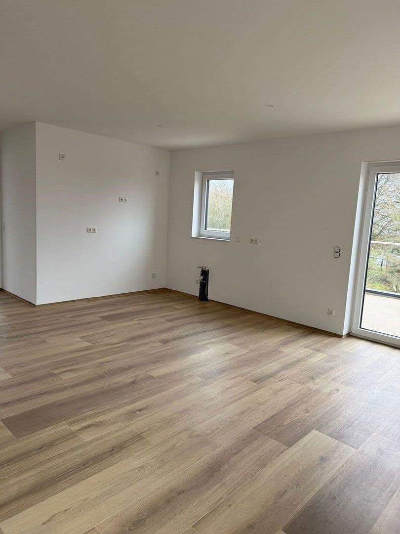 Pronájem bytu 3+1 80 m², Pohlheim, Hessen Pronájem bytu 3+1 80 m², Pohlheim, Hessen