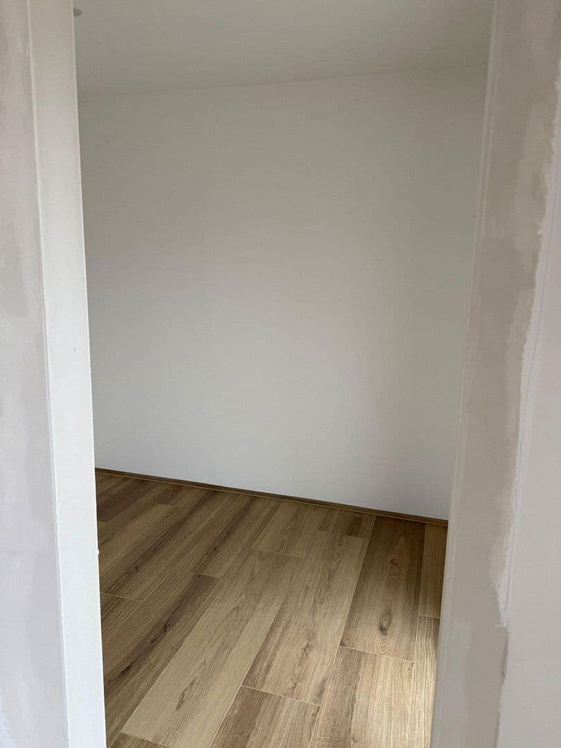 Pronájem bytu 3+1 80 m², Pohlheim, Hessen Pronájem bytu 3+1 80 m², Pohlheim, Hessen