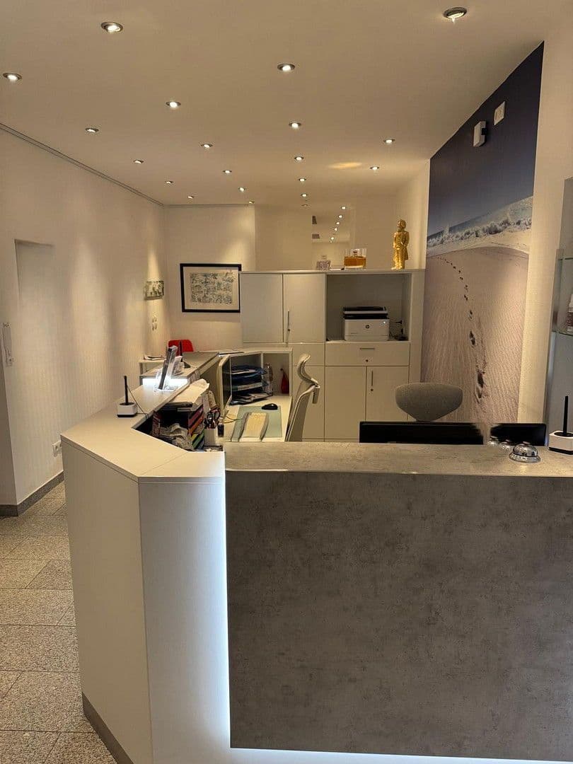 Pronájem kanceláře 100 m², Bonn-Endenich, Severní Porýní-Vestfálsko Pronájem kanceláře 100 m², Bonn-Endenich, Severní Porýní-Vestfálsko