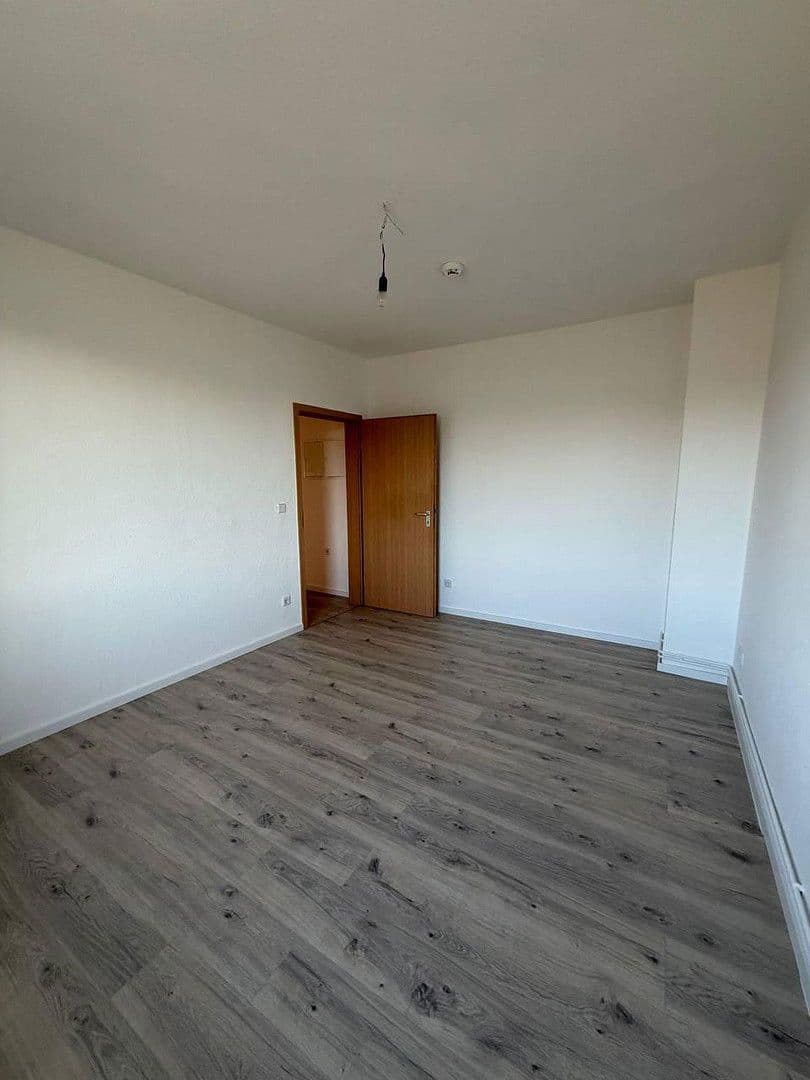 Pronájem bytu 3+1 64 m², Magdeburg, Sasko-Anhaltsko Pronájem bytu 3+1 64 m², Magdeburg, Sasko-Anhaltsko