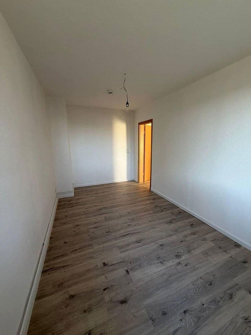 Pronájem bytu 3+1 64 m², Magdeburg, Sasko-Anhaltsko Pronájem bytu 3+1 64 m², Magdeburg, Sasko-Anhaltsko