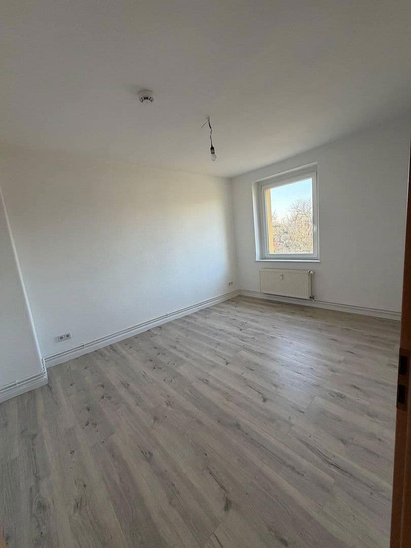 Pronájem bytu 3+1 64 m², Magdeburg, Sasko-Anhaltsko Pronájem bytu 3+1 64 m², Magdeburg, Sasko-Anhaltsko