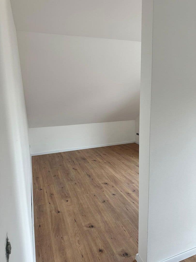 Pronájem domu 120 m², pozemek 310 m², Wunstorf, Dolní Sasko Pronájem domu 120 m², pozemek 310 m², Wunstorf, Dolní Sasko