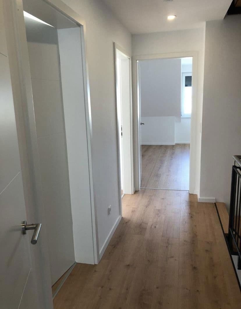 Pronájem domu 120 m², pozemek 310 m², Wunstorf, Dolní Sasko Pronájem domu 120 m², pozemek 310 m², Wunstorf, Dolní Sasko