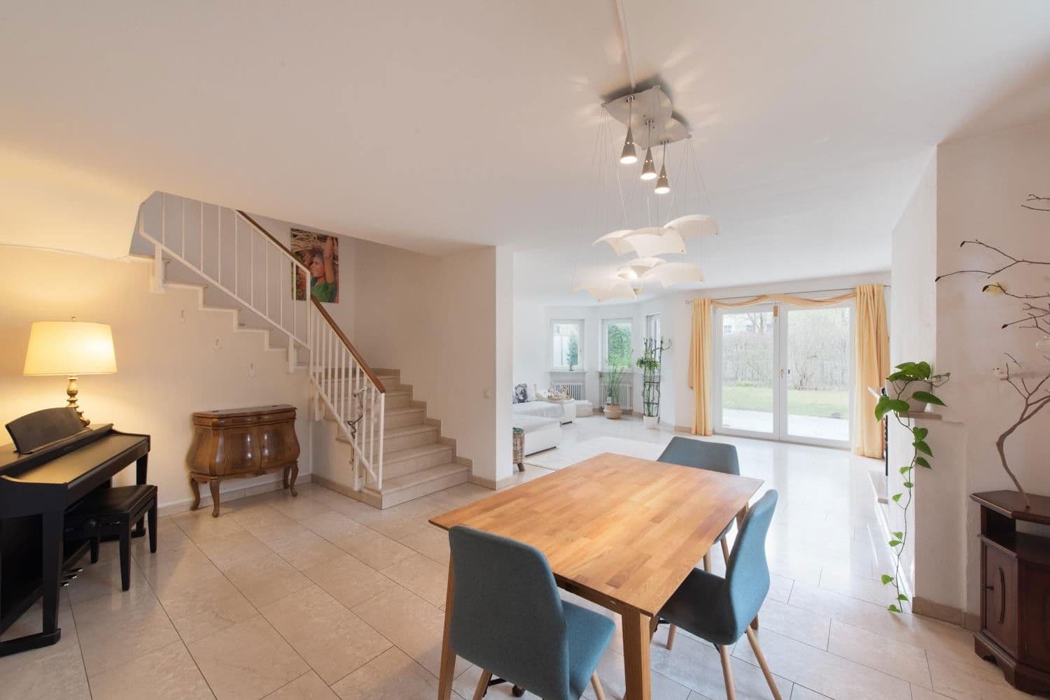 Prodej domu 245 m², pozemek 302 m², Ottobrunn, Bavorsko Prodej domu 245 m², pozemek 302 m², Ottobrunn, Bavorsko