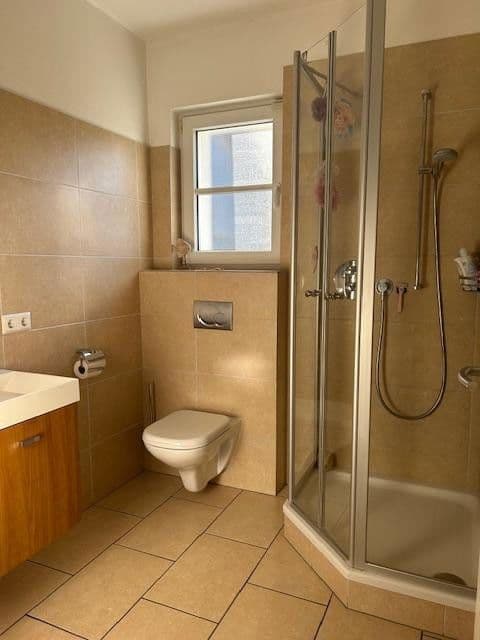 Prodej domu 250 m², pozemek 1.014 m², Wiehl, Severní Porýní-Vestfálsko Prodej domu 250 m², pozemek 1.014 m², Wiehl, Severní Porýní-Vestfálsko