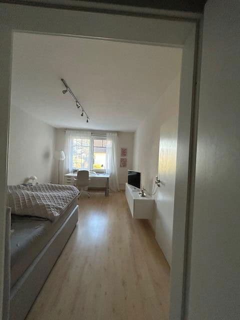 Prodej domu 250 m², pozemek 1.014 m², Wiehl, Severní Porýní-Vestfálsko Prodej domu 250 m², pozemek 1.014 m², Wiehl, Severní Porýní-Vestfálsko