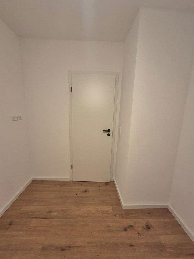 Prodej bytu 2+1 60 m², Zwernberger Weg 11, Nürnberg, Bavorsko Prodej bytu 2+1 60 m², Zwernberger Weg 11, Nürnberg, Bavorsko
