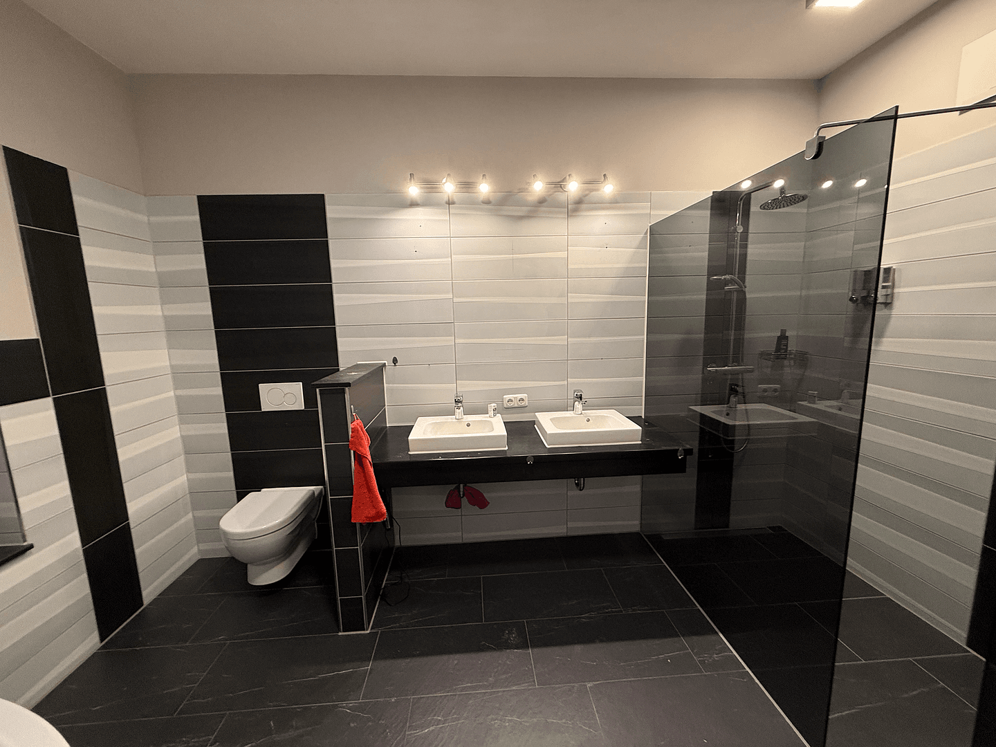 Pronájem bytu 3+1 136 m², Ilmenava, Durynsko Pronájem bytu 3+1 136 m², Ilmenava, Durynsko