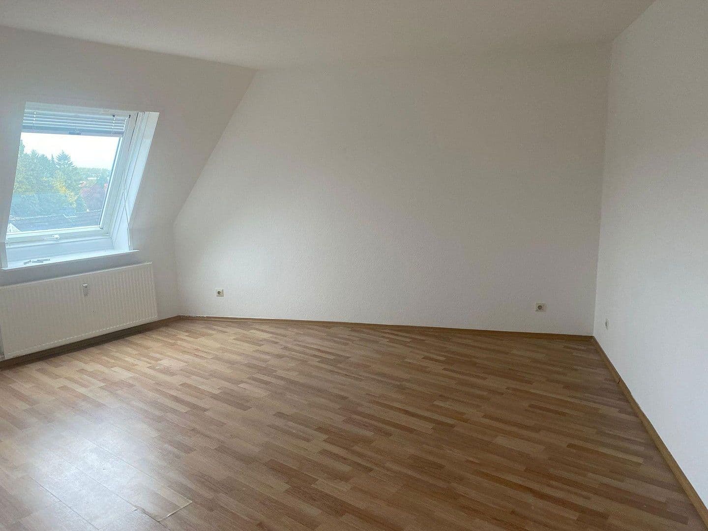 Pronájem bytu 3+1 92 m², Cord-Steding-Straße 36, Bremen, Bremen Pronájem bytu 3+1 92 m², Cord-Steding-Straße 36, Bremen, Bremen