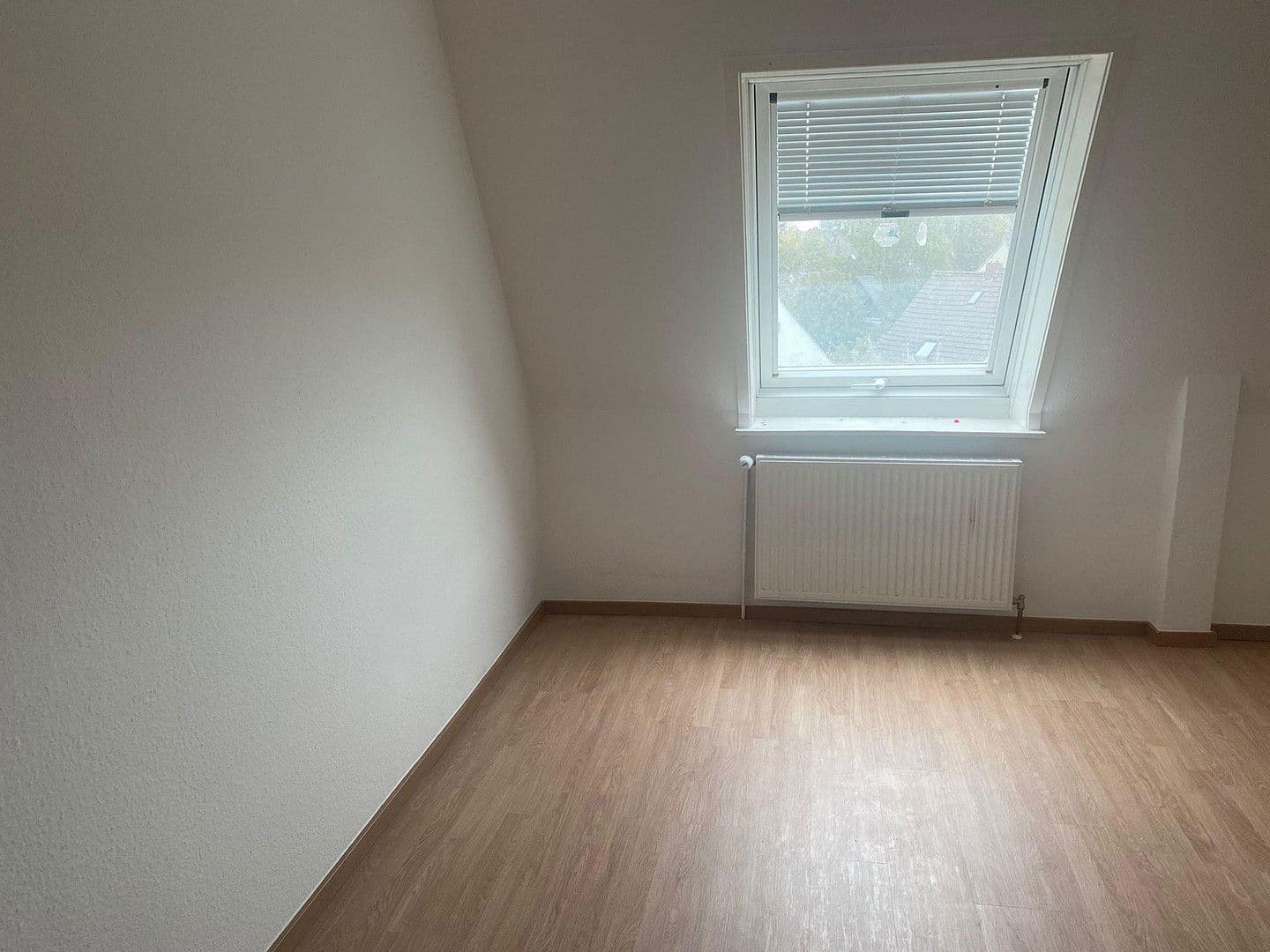 Pronájem bytu 3+1 92 m², Cord-Steding-Straße 36, Bremen, Bremen Pronájem bytu 3+1 92 m², Cord-Steding-Straße 36, Bremen, Bremen