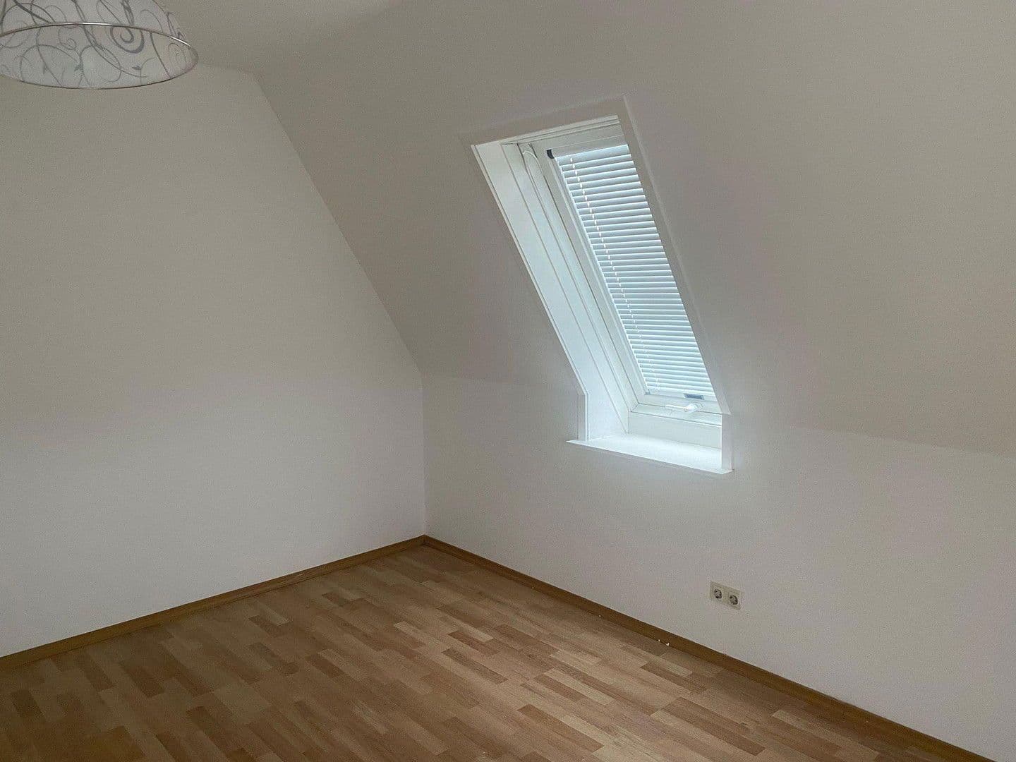 Pronájem bytu 3+1 92 m², Cord-Steding-Straße 36, Bremen, Bremen Pronájem bytu 3+1 92 m², Cord-Steding-Straße 36, Bremen, Bremen