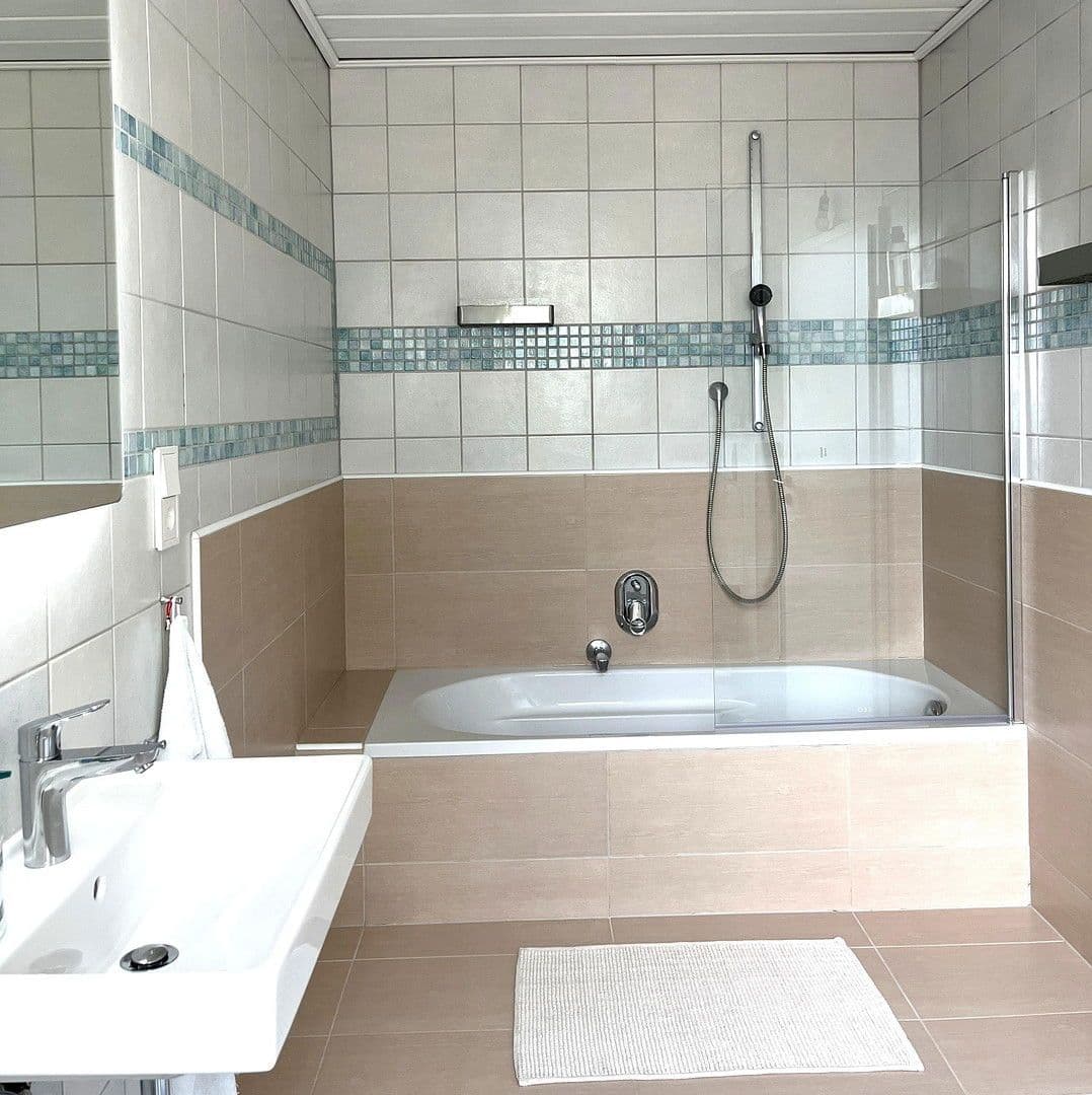 Prodej domu 263 m², pozemek 17.301 m², Wildschapbachstraße 6, Bad Rippoldsau-Schapbach, Bádensko-Württembersko Prodej domu 263 m², pozemek 17.301 m², Wildschapbachstraße 6, Bad Rippoldsau-Schapbach, Bádensko-Württembersko