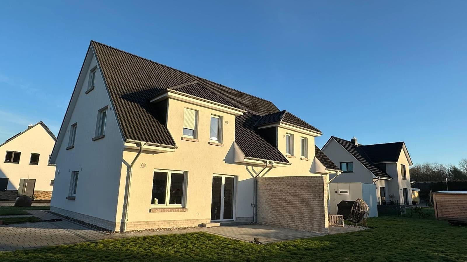 Prodej domu 158 m², pozemek 558 m², Ludwigslust, Mecklenburg-Vorpommern Prodej domu 158 m², pozemek 558 m², Ludwigslust, Mecklenburg-Vorpommern