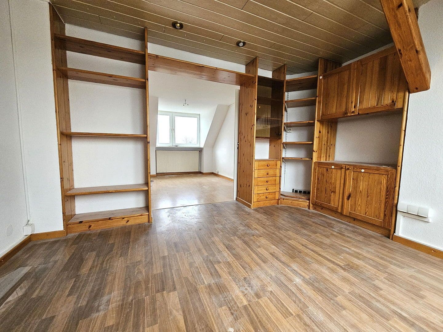 Pronájem bytu 3+1 68 m², Limburgstraße 15, Mülheim an der Ruhr, Severní Porýní-Vestfálsko Pronájem bytu 3+1 68 m², Limburgstraße 15, Mülheim an der Ruhr, Severní Porýní-Vestfálsko