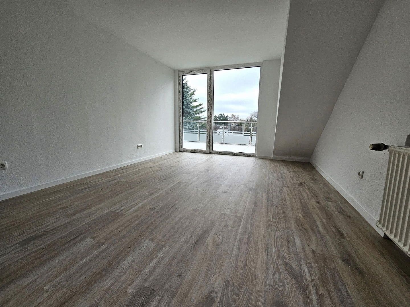 Pronájem bytu 3+1 68 m², Limburgstraße 15, Mülheim an der Ruhr, Severní Porýní-Vestfálsko Pronájem bytu 3+1 68 m², Limburgstraße 15, Mülheim an der Ruhr, Severní Porýní-Vestfálsko