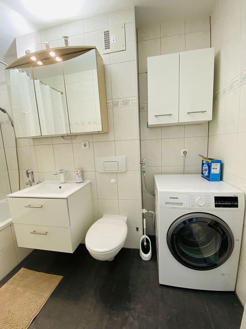 Pronájem bytu 110 m², Euler-Chelpin-Str 10, Augsburg, Bavorsko Pronájem bytu 110 m², Euler-Chelpin-Str 10, Augsburg, Bavorsko