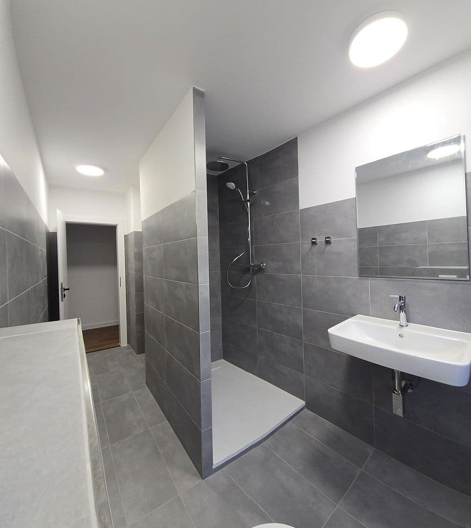 Pronájem bytu 4+1 95 m², Ulrideshuser Straße 30, Göttingen, Dolní Sasko Pronájem bytu 4+1 95 m², Ulrideshuser Straße 30, Göttingen, Dolní Sasko