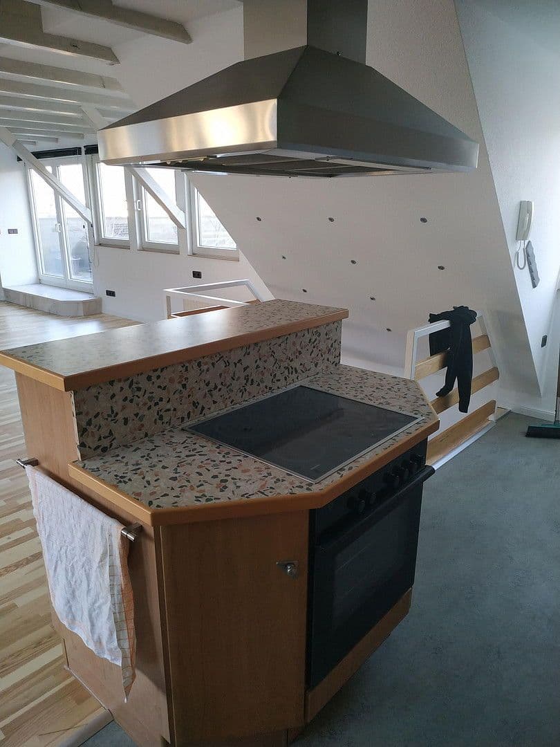 Pronájem bytu 2+kk 102 m², Krefeld, Severní Porýní-Vestfálsko Pronájem bytu 2+kk 102 m², Krefeld, Severní Porýní-Vestfálsko