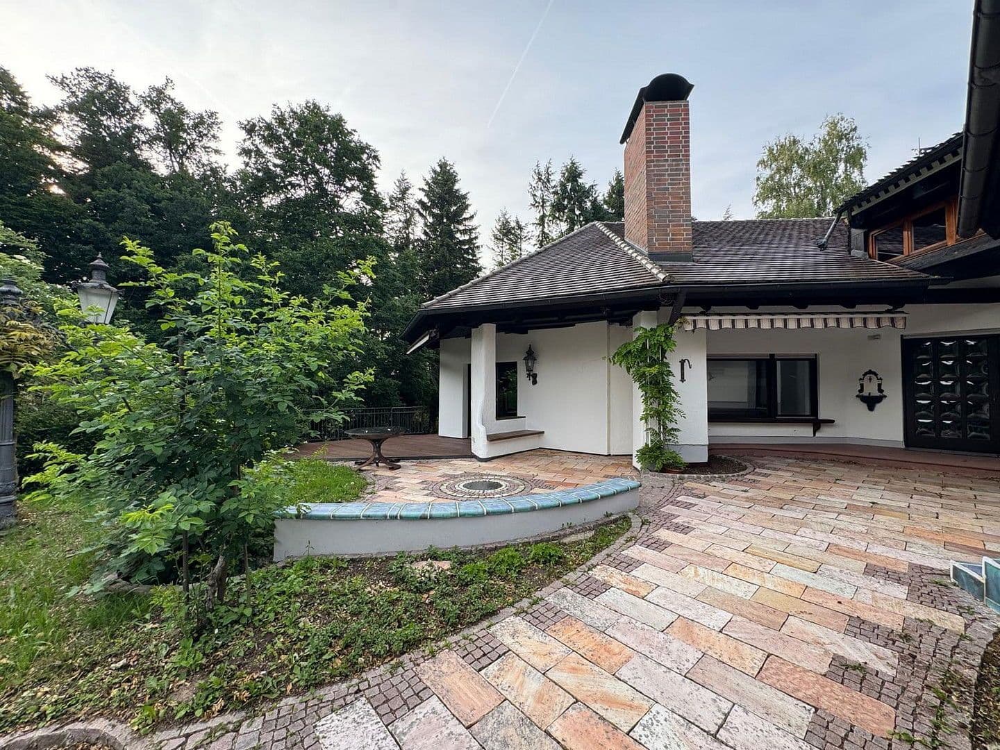 Prodej domu 540 m², pozemek 5.943 m², Waldweg 15, Kötz, Bavorsko Prodej domu 540 m², pozemek 5.943 m², Waldweg 15, Kötz, Bavorsko